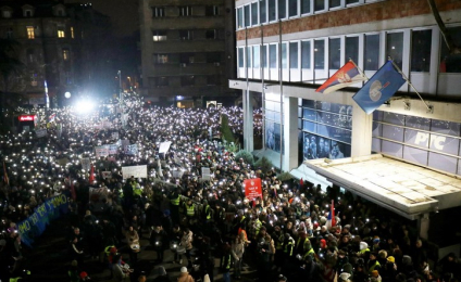 Studentski prosvjedi u Srbiji na vrhuncu: Pro-Vučić 'studenti koji žele učiti' napadaju studente